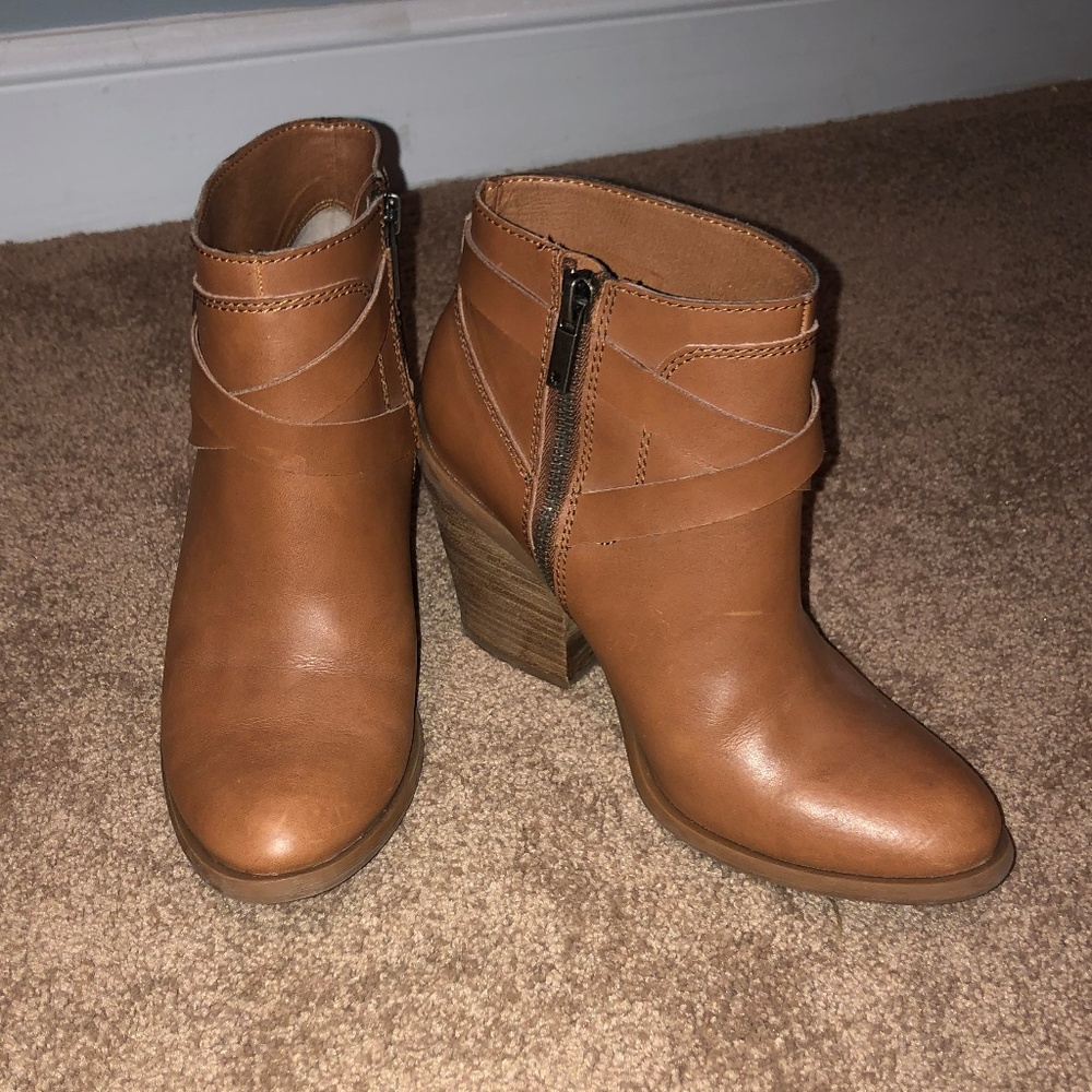 Lucky Brand Tan Booties